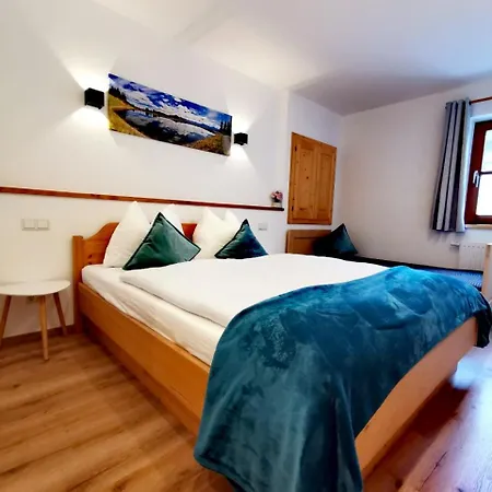 Haus Dirol 아파트