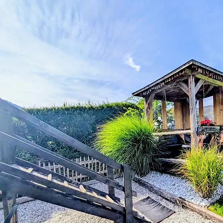 Haus Dirol 아파트