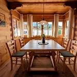 Haus Dirol Апартаменты *