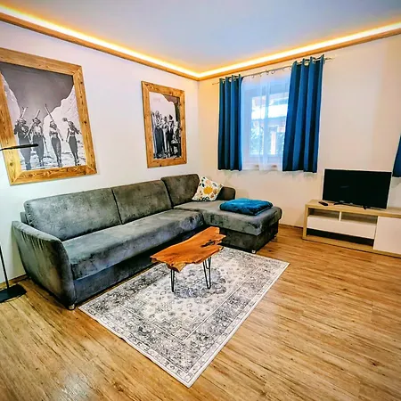 Haus Dirol Апартаменты *